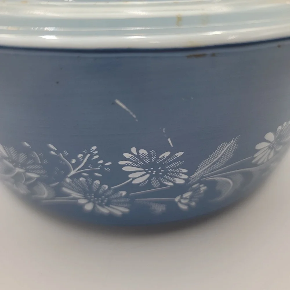 Vintage Pyrex Colonial Mist 475-B Blue Floral Casserole Dish with Lid 2.5 Qt